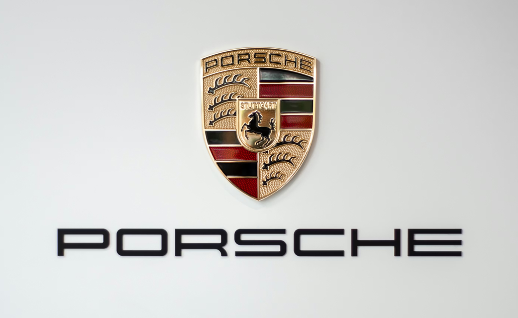 Mapbox + Porsche production by Cinevision